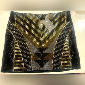 NWT. Woman’s Fate gold and silver stones skirt. Size L.